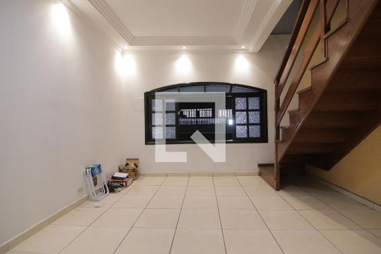 Casa para alugar com 3 quartos, 70m² em Parque Cisper, São Paulo