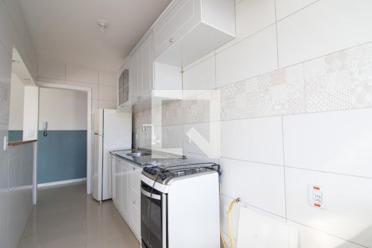 Cozinha de apartamento à venda com 2 quartos, 60m² em Jardim do Salso, Porto Alegre