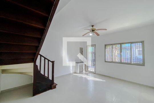 Casa à venda com 2 quartos, 72m² em Vila Prudente, São Paulo