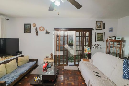 Sala de casa para alugar com 3 quartos, 159m² em Ferreira, São Paulo