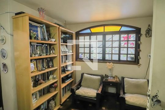 Sala de casa para alugar com 3 quartos, 159m² em Ferreira, São Paulo