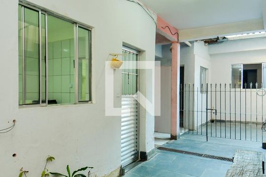 Área de Entrada  de casa para alugar com 1 quarto, 50m² em Vila Flórida, Guarulhos