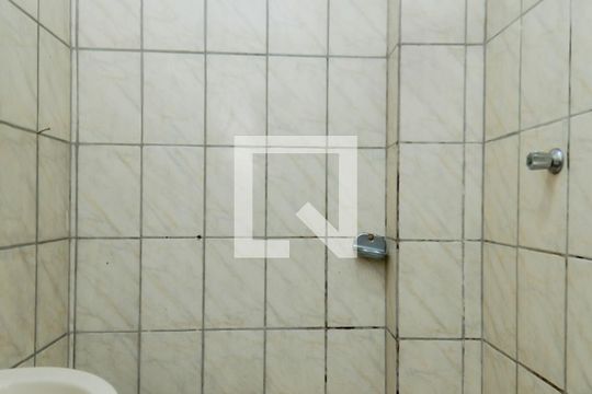 Banheiro de casa para alugar com 1 quarto, 50m² em Vila Flórida, Guarulhos