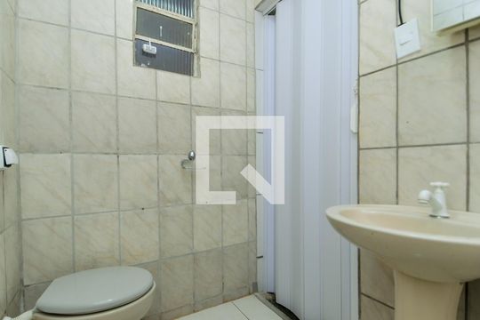 Banheiro de casa para alugar com 1 quarto, 50m² em Vila Flórida, Guarulhos