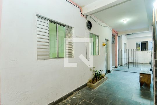 Área de Entrada  de casa para alugar com 1 quarto, 50m² em Vila Flórida, Guarulhos