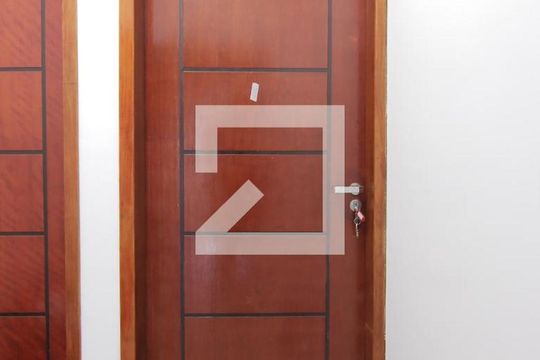 Entrada de apartamento à venda com 2 quartos, 40m² em Jardim Maringá, São Paulo