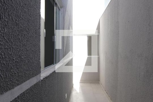 Corredor de apartamento à venda com 2 quartos, 40m² em Jardim Maringá, São Paulo
