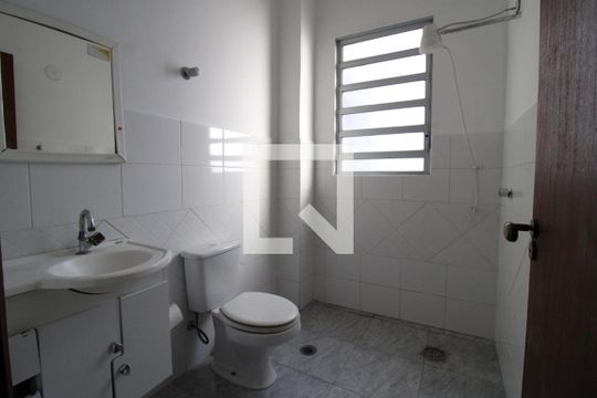 Banheiro  de apartamento para alugar com 2 quartos, 80m² em Bom Retiro, São Paulo