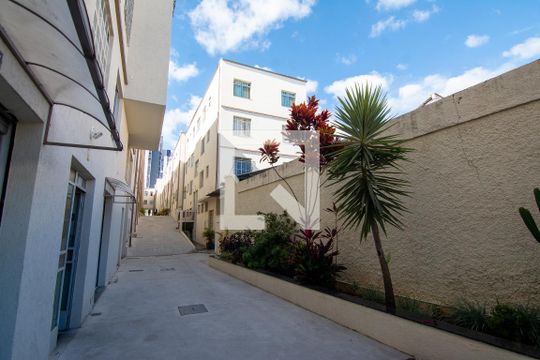 Quintal de apartamento à venda com 2 quartos, 70m² em Prado, Belo Horizonte
