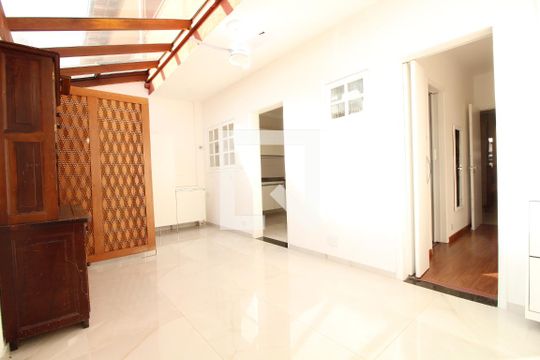 Lavanderia de casa de condomínio à venda com 3 quartos, 108m² em Jardim Leonor Mendes de Barros, São Paulo
