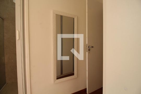 Corredor de casa de condomínio à venda com 3 quartos, 108m² em Jardim Leonor Mendes de Barros, São Paulo