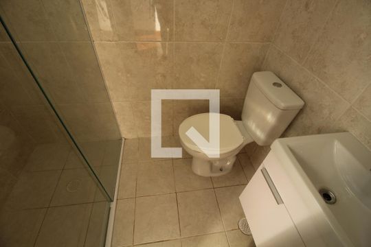 Banheiro de casa de condomínio à venda com 3 quartos, 108m² em Jardim Leonor Mendes de Barros, São Paulo