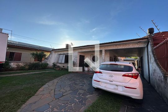 Fachada da casa   de casa à venda com 3 quartos, 210m² em Niterói, Canoas