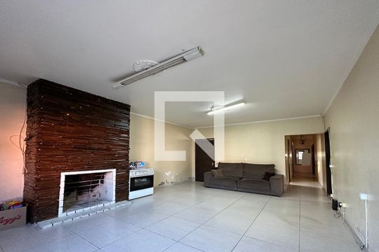 sala 2 de casa à venda com 3 quartos, 210m² em Niterói, Canoas