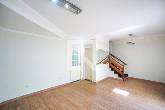 Sala de casa para alugar com 3 quartos, 120m² em Cidade Mãe do Céu, São Paulo