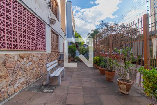 Área comum de apartamento à venda com 1 quarto, 33m² em Menino Deus, Porto Alegre