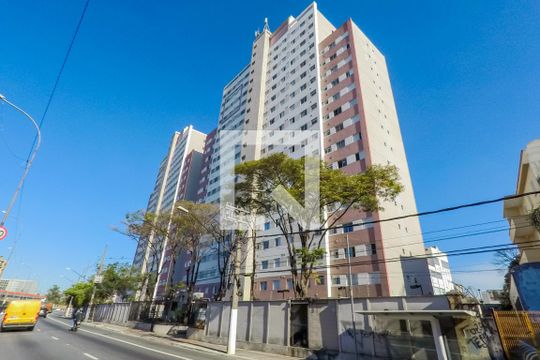 Fachada de apartamento para alugar com 1 quarto, 33m² em Cambuci, São Paulo