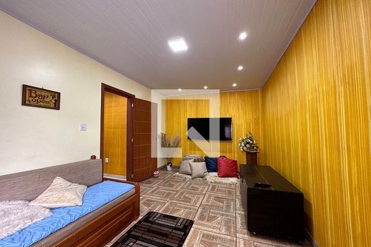 Sala  de casa à venda com 3 quartos, 280m² em Niterói, Canoas