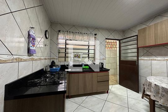 Cozinha  de casa à venda com 3 quartos, 280m² em Niterói, Canoas