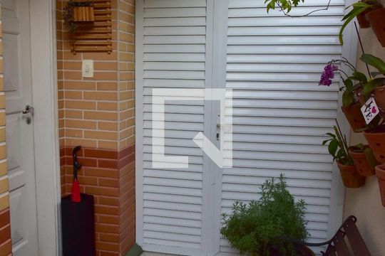 Entrada de casa de condomínio à venda com 4 quartos, 241m² em Vila Sofia, São Paulo