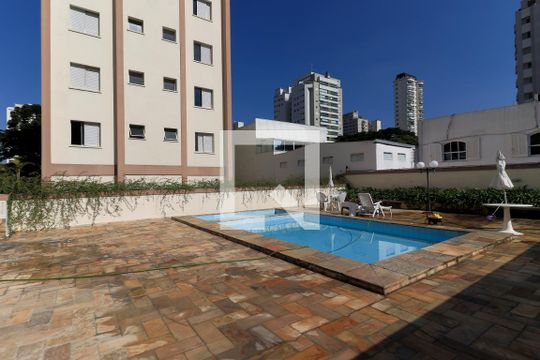 Piscina de apartamento para alugar com 1 quarto, 47m² em Nova Piraju, São Paulo