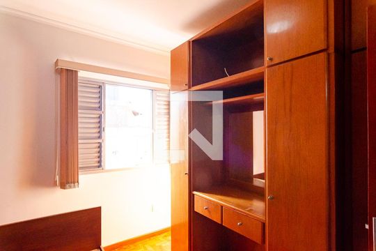 Quarto 1 de apartamento para alugar com 2 quartos, 56m² em Mirandópolis, São Paulo