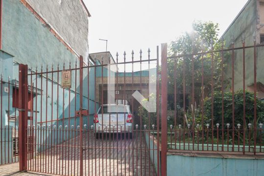 Fachada de casa à venda com 2 quartos, 208m² em Vila Santa Clara, São Paulo