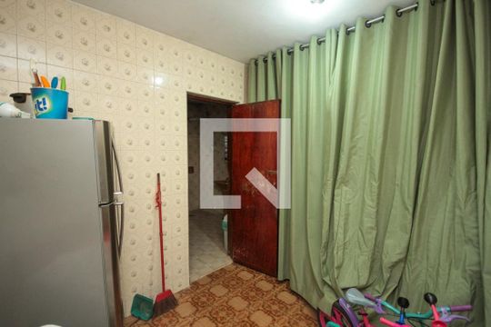 Quarto de Serviço de casa à venda com 2 quartos, 208m² em Vila Santa Clara, São Paulo