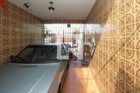 Garagem de casa à venda com 2 quartos, 208m² em Vila Santa Clara, São Paulo