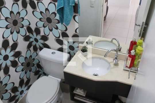 Lavabo de apartamento para alugar com 3 quartos, 109m² em Parque Industrial Tomas Edson, São Paulo