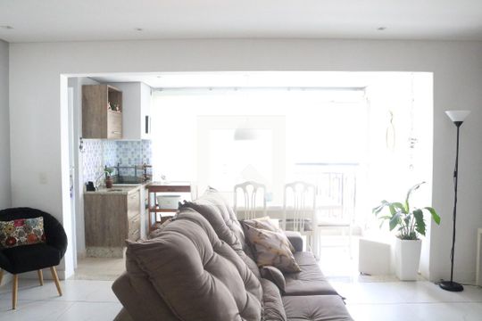 Sala de apartamento para alugar com 3 quartos, 109m² em Parque Industrial Tomas Edson, São Paulo