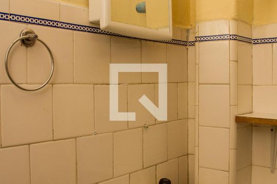 Banheiro Social de apartamento para alugar com 2 quartos, 57m² em Piedade, Rio de Janeiro