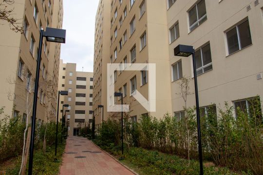 Fachada de apartamento à venda com 2 quartos, 43m² em Vila Sabrina, São Paulo