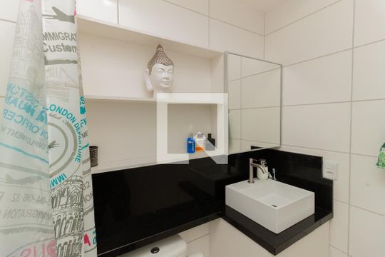 Banheiro de apartamento à venda com 2 quartos, 53m² em Santo Afonso, Novo Hamburgo