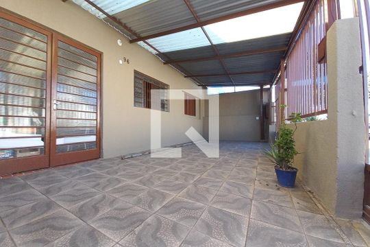 Garagem  de casa para alugar com 5 quartos, 300m² em Jardim Chapadão, Campinas