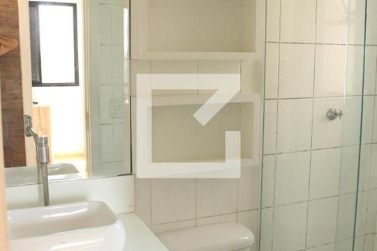 Banheiro de apartamento à venda com 2 quartos, 50m² em Jardim Celeste, São Paulo