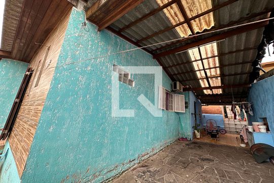 Garagem de casa à venda com 3 quartos, 120m² em Scharlau, São Leopoldo