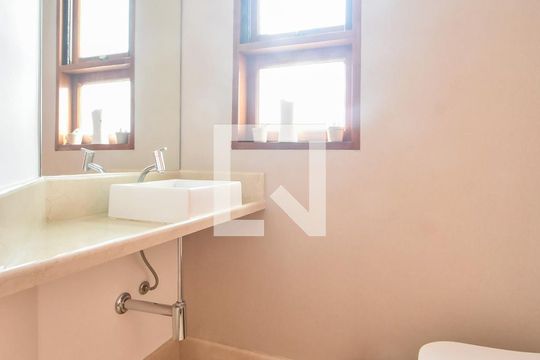 Lavabo de casa para alugar com 4 quartos, 400m² em Brooklin, São Paulo