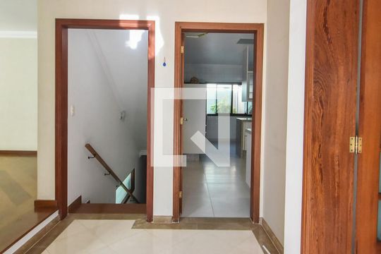 Corredor de casa para alugar com 4 quartos, 400m² em Brooklin, São Paulo
