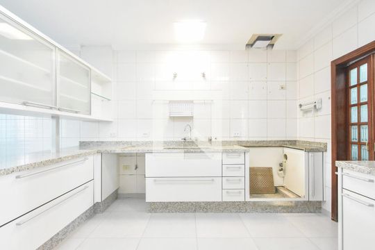 Cozinha  de casa para alugar com 4 quartos, 400m² em Brooklin, São Paulo