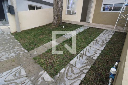 Garagem de casa à venda com 3 quartos, 73m² em Espírito Santo, Porto Alegre