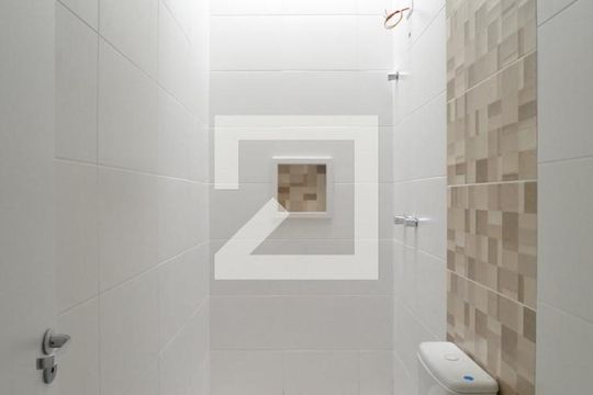 Banheiro da Suíte de casa à venda com 3 quartos, 79m² em Guarujá, Porto Alegre