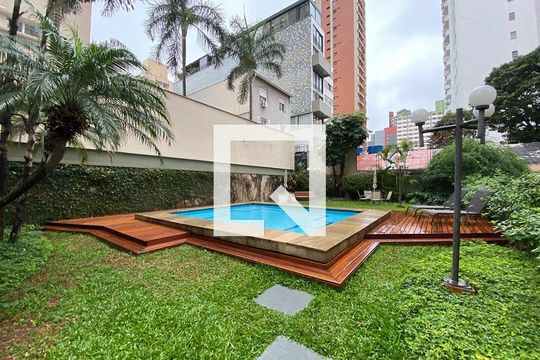 Piscina de apartamento para alugar com 2 quartos, 77m² em Pinheiros, São Paulo