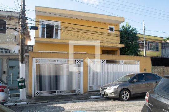 Fachada de casa à venda com 3 quartos, 304m² em Vila Isolina Mazzei, São Paulo
