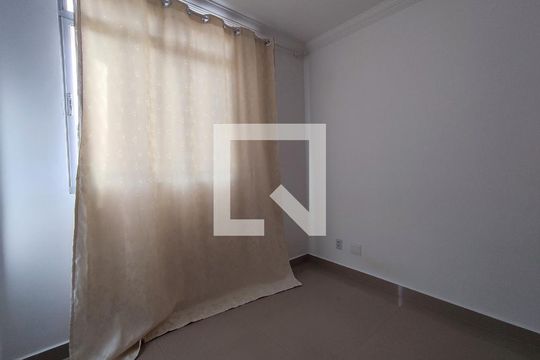 Suite  de apartamento à venda com 2 quartos, 114m² em Europa, Contagem