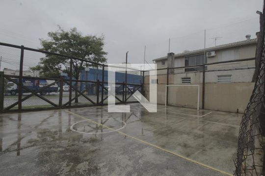 Quadra Esportiva de casa de condomínio à venda com 4 quartos, 107m² em Humaitá, Porto Alegre