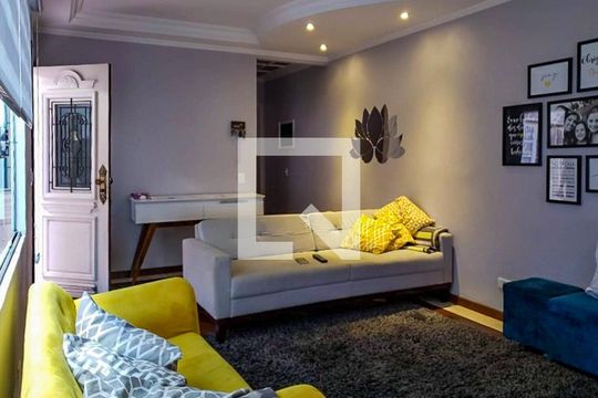 Casa para alugar com 3 quartos, 180m² em Parque Sao Domingos, São Paulo