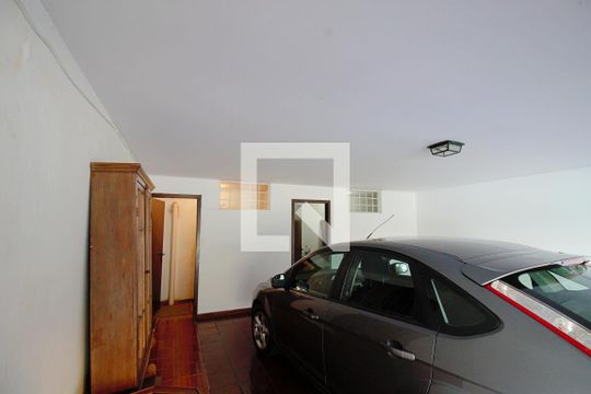 Garagem de casa à venda com 4 quartos, 440m² em Jardim Leonor, São Paulo