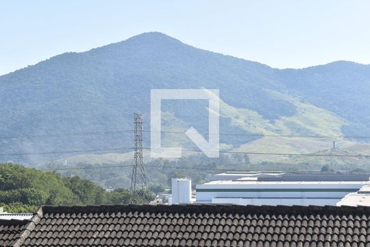 Vista de casa à venda com 2 quartos, 108m² em Campo Grande, Rio de Janeiro