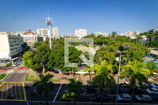 Vista da sala de apartamento para alugar com 2 quartos, 70m² em Leblon, Rio de Janeiro